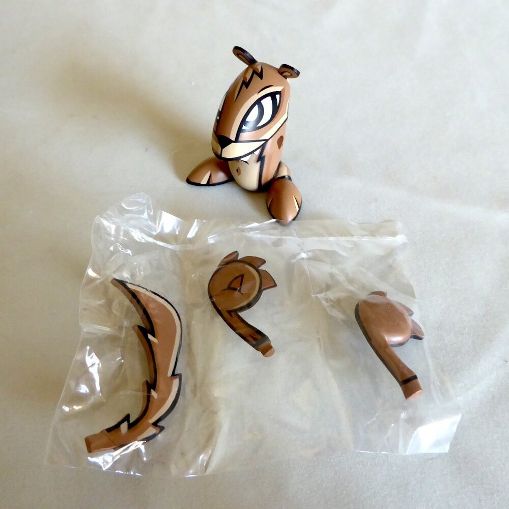 NEW 2007 KIDROBOT FINDERS KEEPERS SHERMIN SQUIRREL 2/20 DESIGNER VINYL FIGURE - Picture 2 of 15
